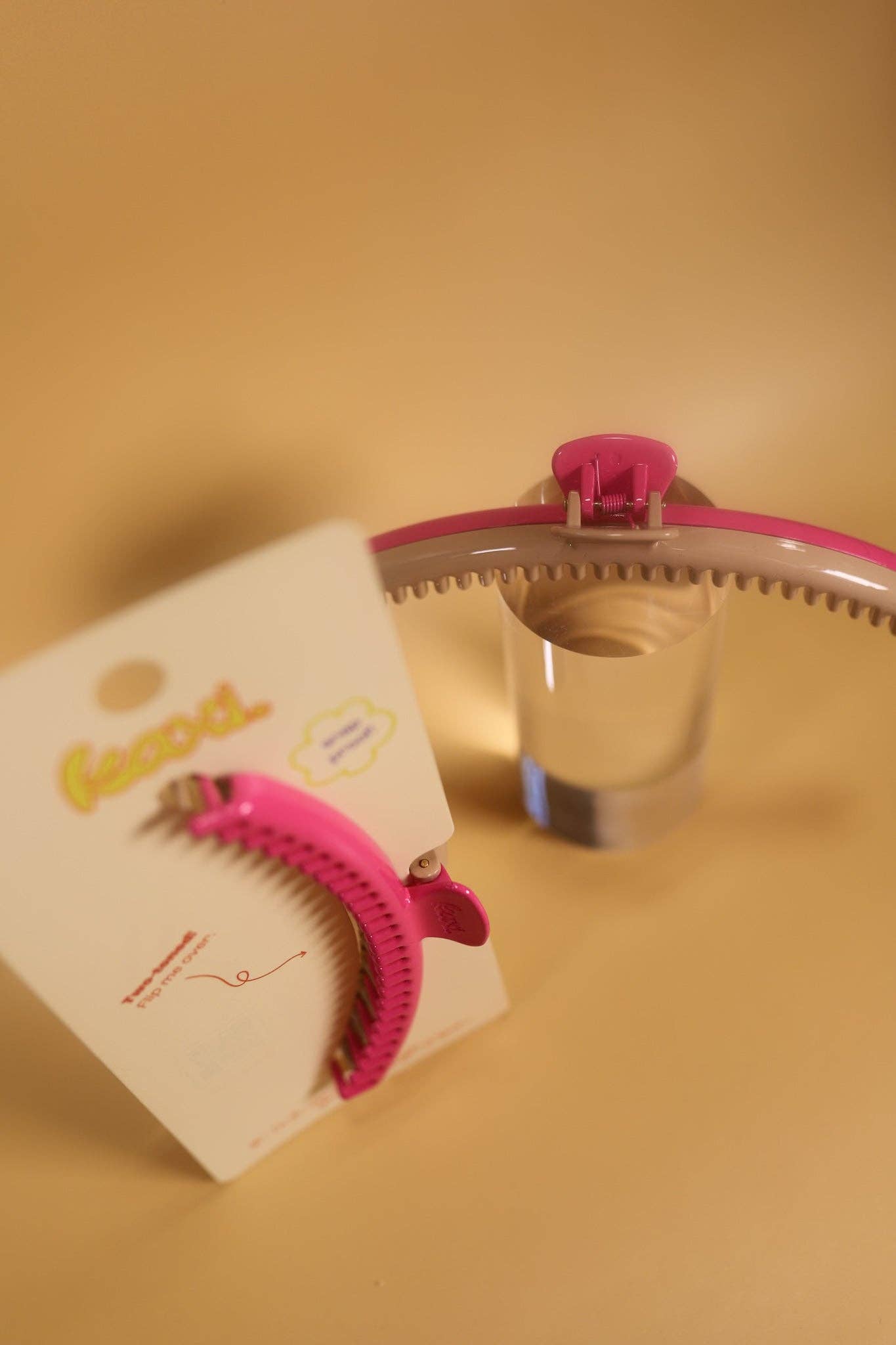 TWO-TONED SHINY ORIGINAL HOLD EVERYTHING CLAW: HOT PINK + BONE