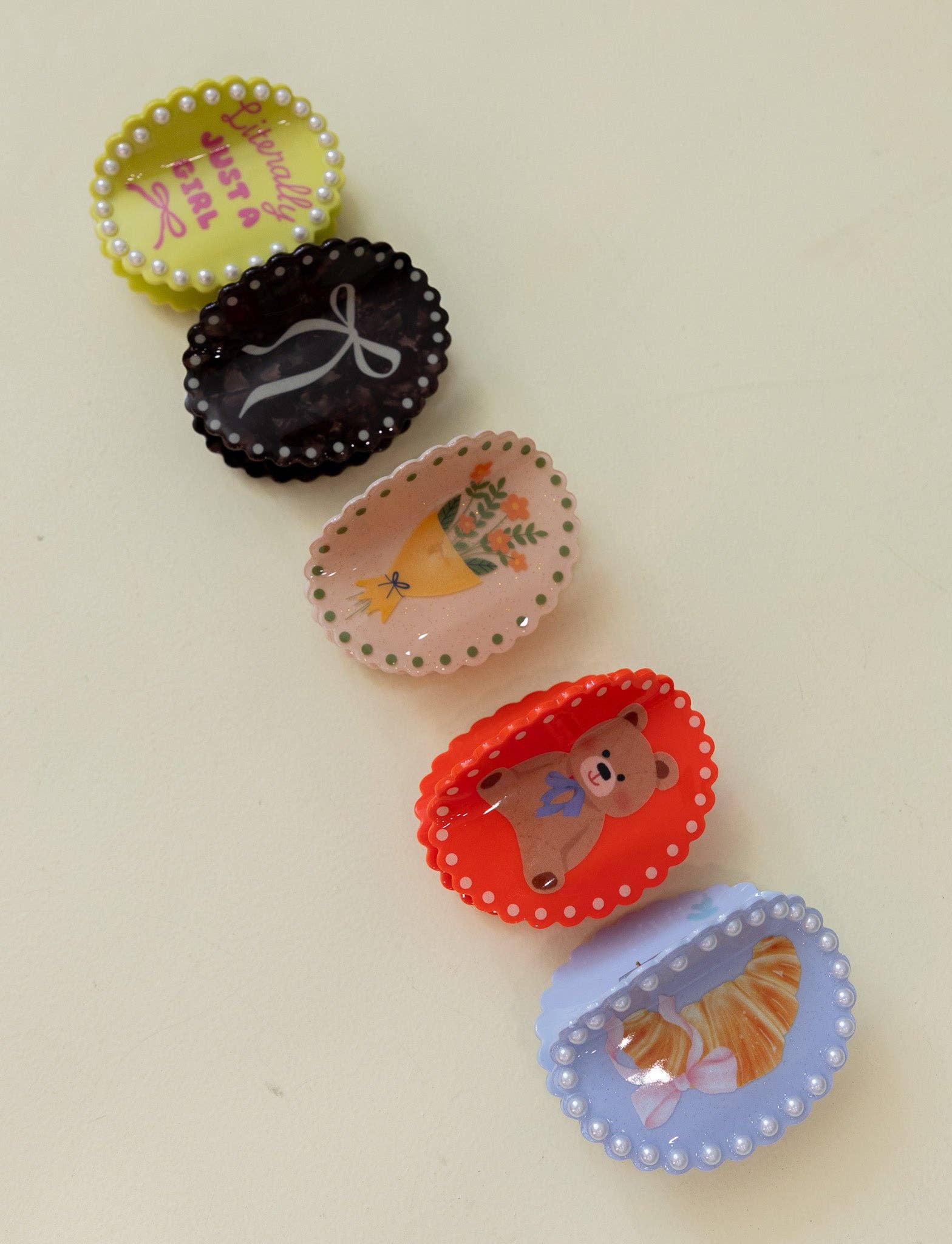 FRAMED ECLECTIC CLAW: BOUQUET